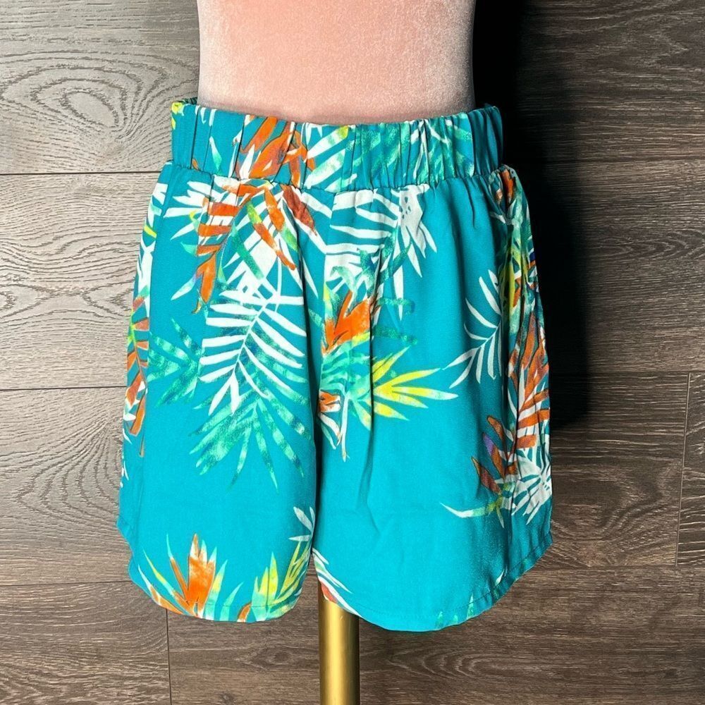 Revolve Three Eighty-Two Lightweight Tropical Sho… - image 2